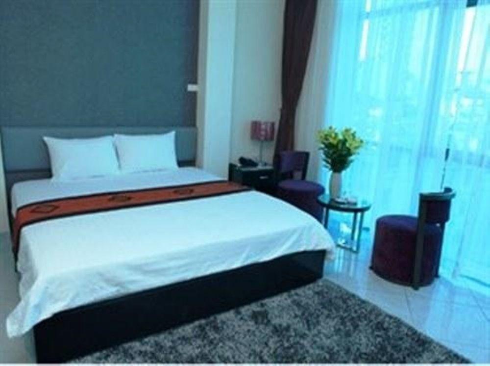 Phu Nhuan Hotel Hanoi Exterior photo